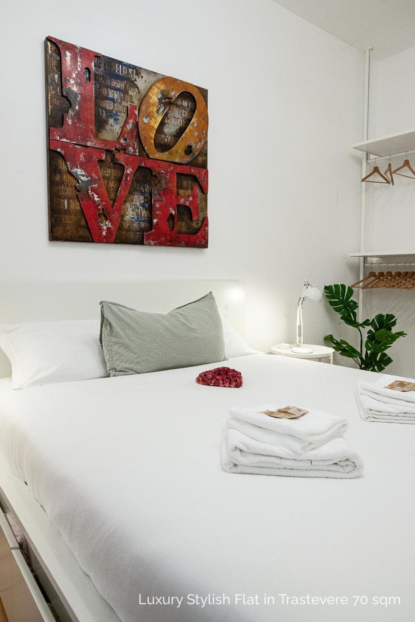 La Dolce - Luxury Stylish Flats In Trastevere 70-90sqm Lägenhet *